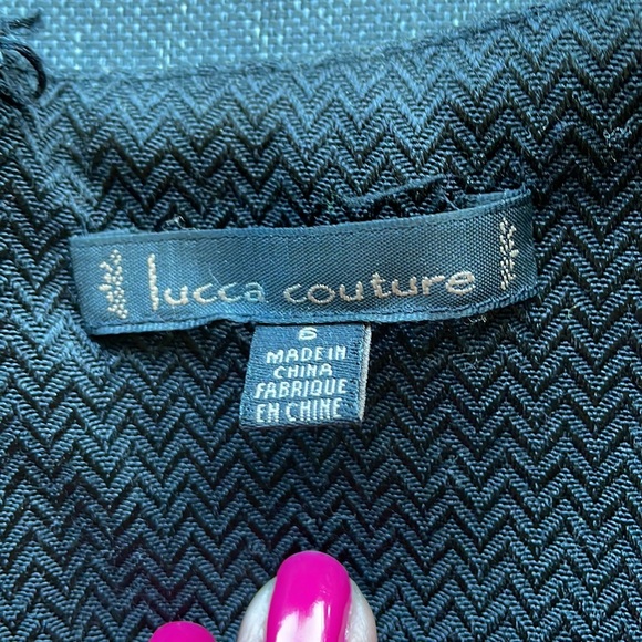 SOLD—-VINTAGE HIGH WAISTED SHORTS - Picture 2 of 6